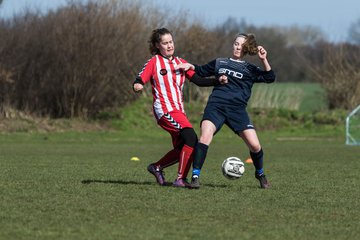 Bild 47 - C-Juniorinnen TSV Zarpen - TuS Tensfeld : Ergebnis: 2:1